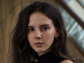 EleneFares's Live free content Profile Image