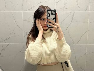 VeronaHewlett's Latina live cam models Profile Image
